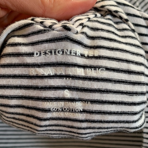 •Banana Republic Striped Designer Tee• - Picture 3 of 3
